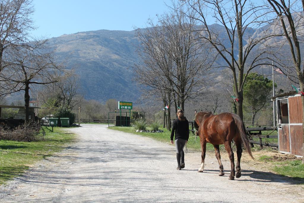 Agriturismo al Ranch Villa Castello dʼAviano Exterior foto